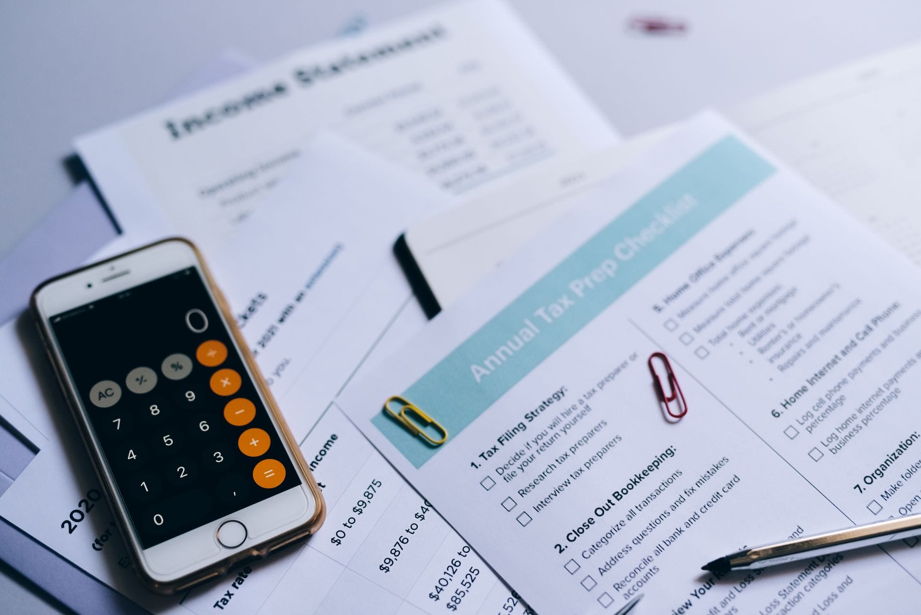 Slutlig avstämning och ikryssad checklista för bokslutsarbete